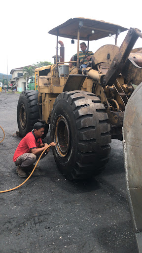 Kedai Tayar Sik Batu 8