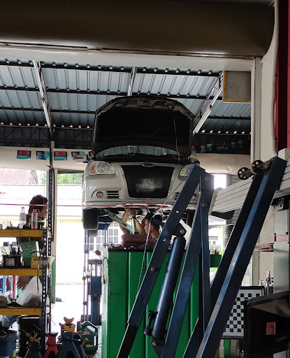 Pusat Perkhidmatan Tayar dan Bateri Yi Sheng